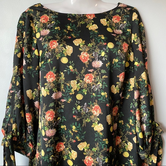 Floral Banana Republic Dress - Picture 4 of 9